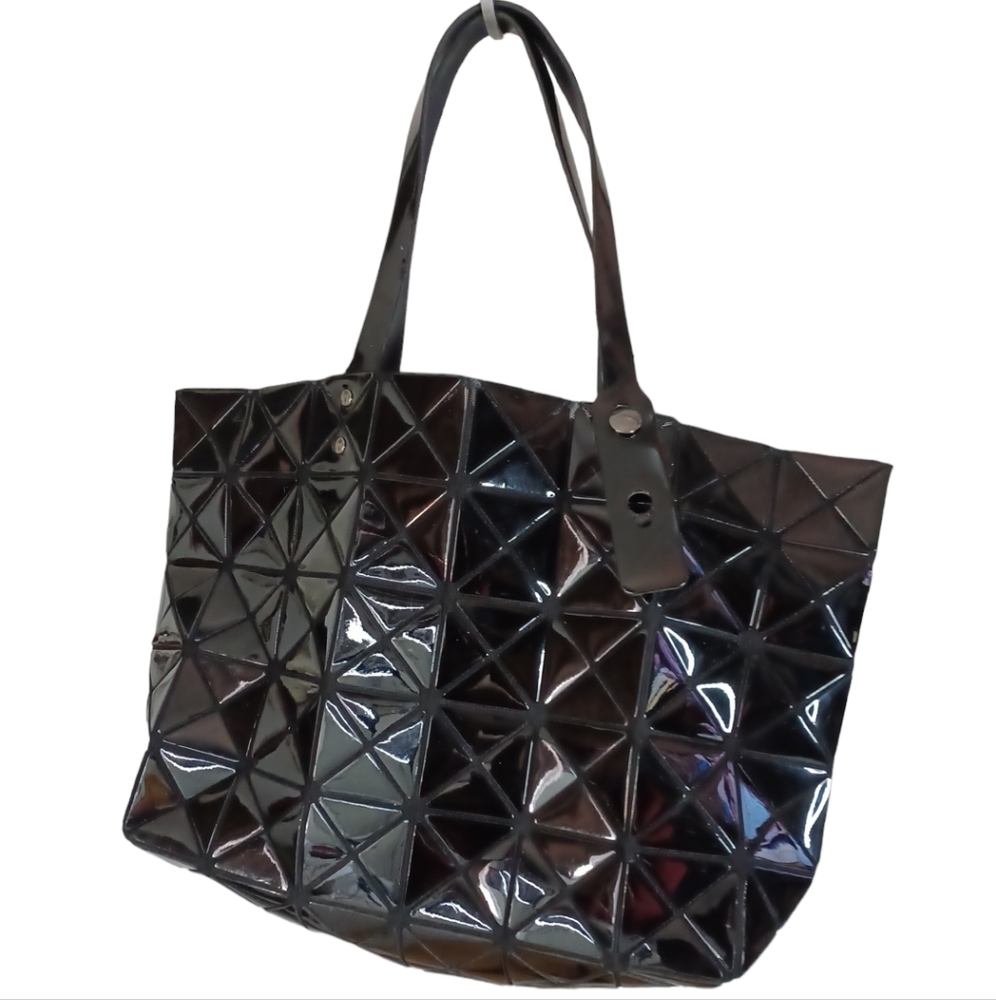 Geometric Lightweight Handbag adjustable straps black meshed plastic